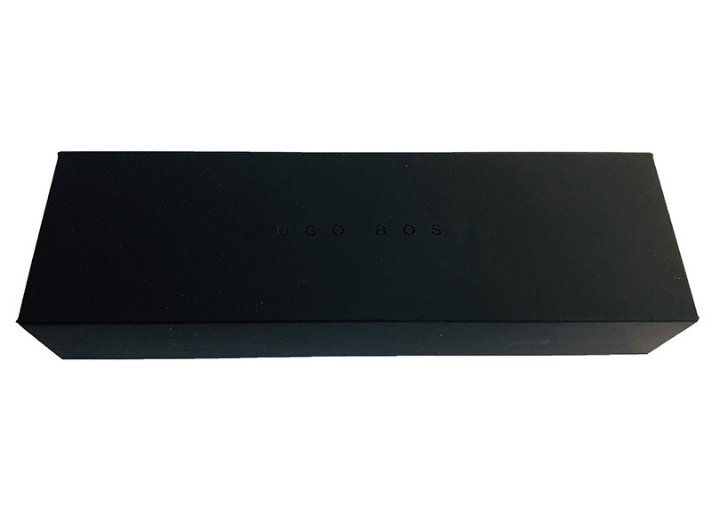 黑色触感纸UV磁铁翻盖灰板盒